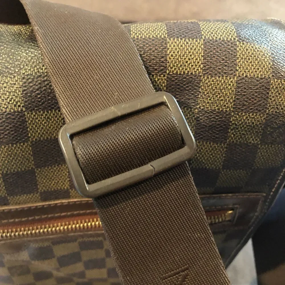 Louis Vuitton Damier Ebene Spencer Bag - Picture 16 of 16